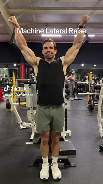 Máquina de Elevaciones Laterales: La Mejora Definitiva