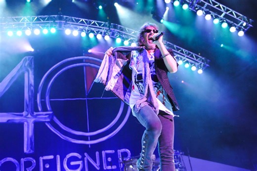 Classic rock band replaces longtime lead singer for new shows