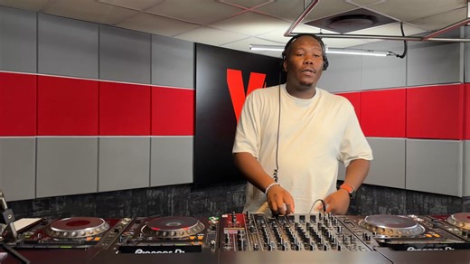 Switch it ON to the top for a HOT, hip hop live mix by your fave Dj Pedabotic. #ClubY Powered By @ExtremeDrink_ #yfm #extremedrink | YFM