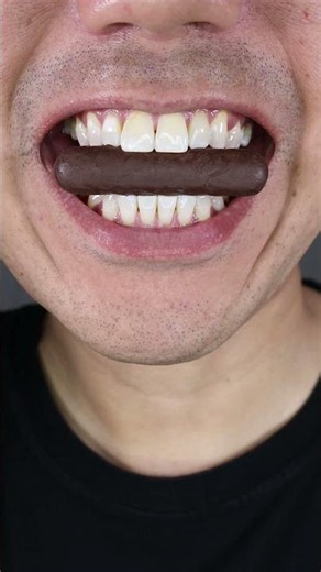 ASMR | チョコフィンガーを噛む！🍫| Will it crack my teeth? #ASMR #Chocolate #ViralBite