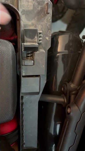 KLR650 OEM SIDE CASE INSTALL / DETACH