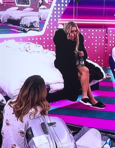 Brikena dhe Plas Be Fytyrë Baxhelles