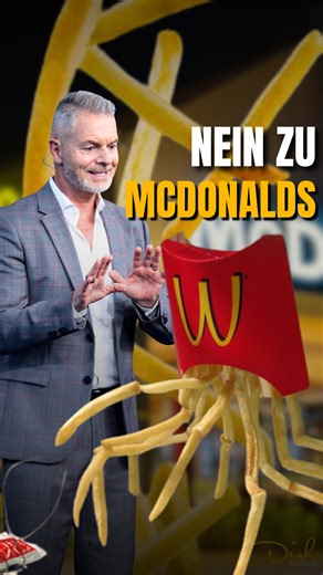 Dirk Kreuter on Instagram: "Wenn du dir McDonald’s anschaust und die Selbstbedienungs-Terminals, dann geht es dabei nicht nur um Effizienz oder Personalmangel. Es ist ein Symptom. Ein Zeichen dafür, wohin sich unsere Gesellschaft bewegt. Weniger Reibung. Weniger Kontakt. Weniger Mensch. Offiziell heißt es: schneller, bequemer, moderner. In Wahrheit vermeiden wir damit etwas ganz anderes – Begegnung. Blickkontakt. Smalltalk. Missverständnisse. Emotionen. Alles, was Kommunikation anstrengend, aber
