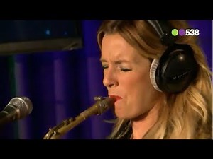 Candy Dulfer - What you do (live bij Evers Staat Op)