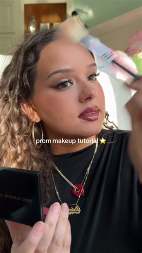 Easy Prom Makeup Tutorial: Simple Ideas for a Natural Look