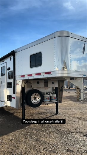 Comfortable Sleeping in a Horse Trailer: Featherlite Living Quarter