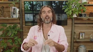 Russell Brand, Once Seen as Progressive, Moves to Conservative Platform