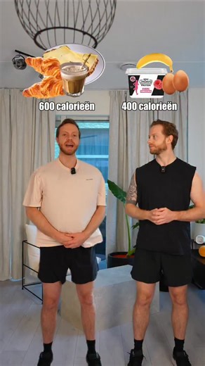 Joep Verweij | Online Vrouwen Coach on Instagram: "Zelfde baan. Zelfde schema. Zelfde 24 uur in een dag. Persoon 1 pakt snel wat bij het ontbijt, eet mee met collega's tijdens de lunch en kiest 's avonds dingen die hoog in calorieën zijn omdat hij niet beter weet. Klinkt logisch toch? Resultaat: 2900 kcal. Persoon 2 zit in exact dezelfde situatie. Zelfde drukte, zelfde vermoeidheid. Maar hij weet precies wat hij in elke situatie het beste kan kiezen. Resultaat: 1900 kcal. 1000 kcal verschil. Elk