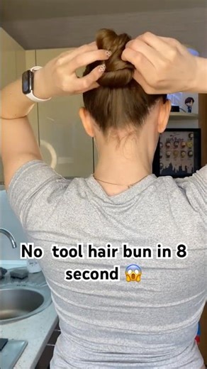 No tool hair bun in 8 second 🤩 #hairhack #hairtutorial