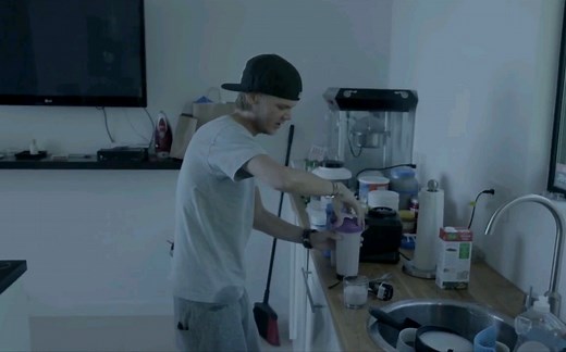 瑞典已故电音制作人A神Avicii全新纪录片曝光
