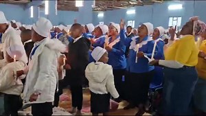 Ngapha kwi Gospel nanzi ingoma esezingomeni eyishisayo lengoma ithandwa umhlaba wonke lengoma ibalwa kwezihlukanisa unyaka abantu bayayikhethela ingoma yabo abawela ngayo kunyaka ozayo Song of the year 2023 SMS crown 5 to 34069 | Jumbo