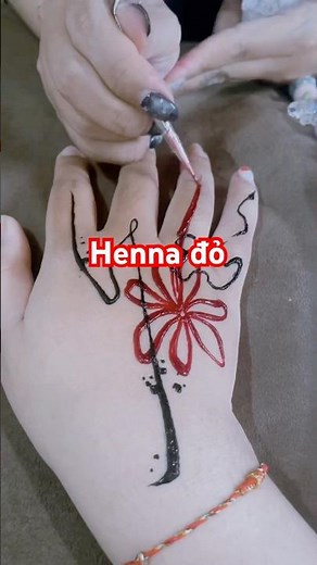 Mẫu vẽ henna nhiều màu đẹp dành cho mùa hè này #temporarytattoo #lucyhennavn #henna
