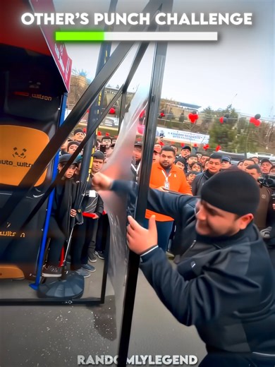 Other's punching the plastic challenge! #challenge #punch #strength #plastic #elastic #art #skill #guesstheart #phonk #funny #respect👑 #funnyvideo #viral #viral?fypシ #fyp #workersoftiktok #funk #swingingropefun #chinagame #chinesegame #fun #nobatidao #edit #skull #skulledit