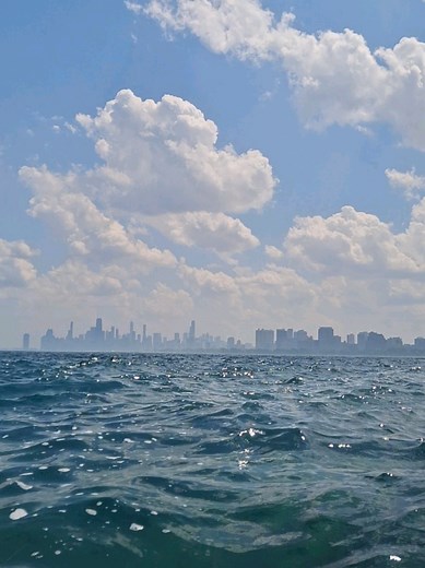 Lake Michigan summer days: Chicago skyline swimming tips