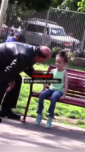 Hero Woman Saved Little Girl 😱