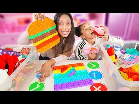 POP IT! 🔴 🟢 🟡 FIDGET TRADING GAME - Christmas #POPIT #TRADING