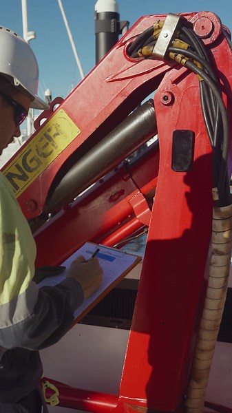 Workplace convenience at its best! RAMORA's Magnetic iPhone Case effortlessly attaches to your surroundings, such as cranes, toolboxes, and mobile plant, showcasing its versatility and adaptability in various work scenarios. 🏗️📱⚓️ #RAMORA #WorkplaceConvenience #fyp #tiktok #MagneticAdaptability #VersatileTech #WowFactor #MagneticTech #SelfieMagic #magneticmagic #iphonecase #techinnovation #veganleather #convenienceredefined #ecofriendly #sustainablefashion #attachedtolife #innovationmeetspurpo