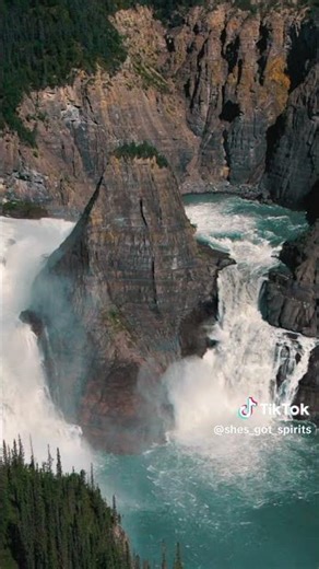 The Nahanni Valley Headless Men Mystery 😱