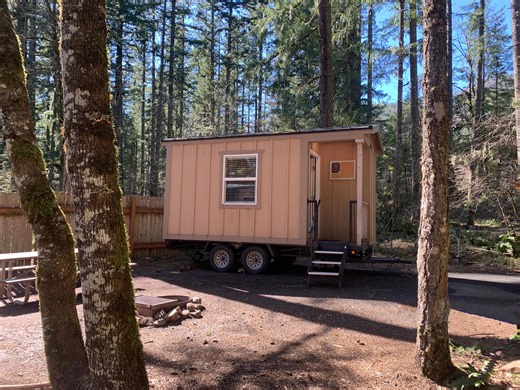 Detroit Lake ‘mini cabins’ becoming a hit. Here's how to book them