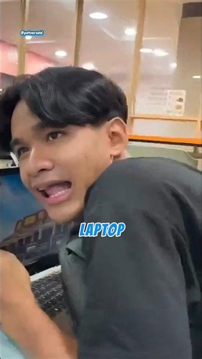 Harapan yang Retak di Meja Coffee Shop