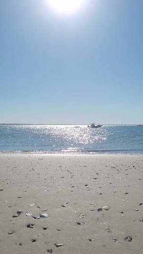 Trading our worries for the sound of the waves 🌊 Find your happy place on Virginia's natural coast. Plan your trip on visitesva.com! | VISIT Eastern Shore, Virginia