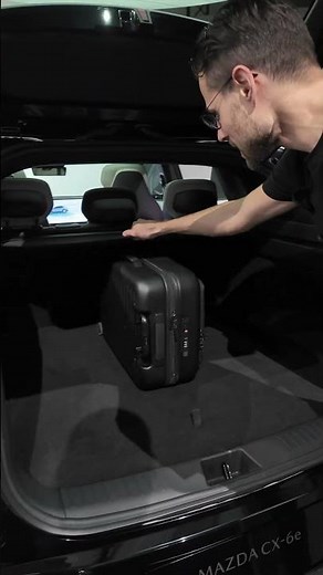💡Trunk/boot of the Mazda CX-6e