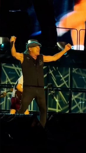 AC/DC electrify Sydney as thousands scream “High Voltage Rock ’n’ Roll!” together! ⚡ #ACDC #Sydney