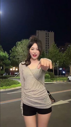 섹시한 여자의 매혹적인 춤 [#섹시댄스 #여성 #유혹 #댄스퍼포먼스]