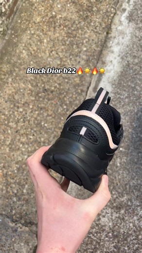 Black Dior b22 is definitely one of the best shoes this summer 🔥🔥 #summer #dior #b22 #fyp #viral