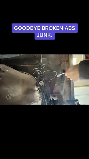 Early ABS is junk, but also interesting. Glad to have this out and to be deleting the ABS in the Helios tho. #carenthusiast #cartok #cartiktok #cartiktokers #vw #mk2jetta #mk2jettagli #projectcar #carrepair #vwsoftiktok #volkswagen #cargirl #carguy #womenofwolfsburg #savethemanuals #jetta #jettagli #burnallthemk2s