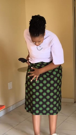 204K views · 5.3K reactions | A Quick lesson on how to wear our traditional attire, this one it’s unisex. Asifundze kuvunula❤️ #inlovewithmyswatiheritage❤️ Tutorial by: Luleka M | In love with my Swati Heritage | Facebook