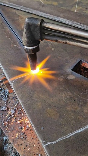 Expert Level Oxy-Acetylene Metal Cutting 🏗️ #gascutting #fabrication