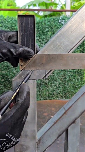 technique of connecting square tubes to stair fence posts #trick #irontool #skill #dinhchienrestore