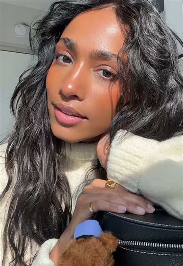 Packing My Saie Vanity Bag for A Trip