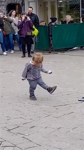 GalwayTourism.ie on Instagram: "Adorable tiny Irish dancer and the wonderfully talented Emma O’Sullivan on the streets of Galway city 💃👶🎶 #irishdancing #cutevideo #galway #streetperformer #lovegalway #galwaytourism #galwaycity #ireland #galwayireland #tourismireland #visitgalway #connemara #keepdiscovering"