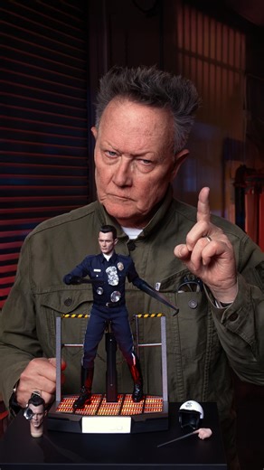 Robert Patrick reacts to the T-1000 figure by Hot Toys! Robert Patrick STUDIOCANAL Terminator 2 (T2) Hot Toys Sideshow Collectibles #RobertPatrick #T2 #Terminator2 #T1000 #HotToys #HotToysCollectibles #Sideshow #SideshowCollectibles #StudioCanal #OneSixthScale | Hot Toys