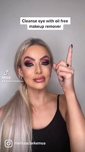 23 reactions | Eyeshadow tips  Full tutorials on my Instagram @ Melissaclarkemua Please go follow below ⬇️⬇️ https://www.instagram.com/p/CKhUf3ul33J/?igshid=15y993mnfupql | Melissa Clarke Makeup | Facebook