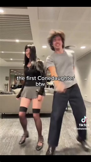 Conan Gray & Esha Tewari: The Ultimate Duo Performance at Coneworld