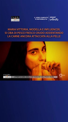 Modella Maria Vittoria: Dieta di Pesce Crudo