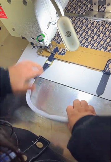 Computerized pattern sewing machine handbag sewing machine #handbag #handbagmakingprocess #handbagmachine #handbagsewing #sewing #otomatik el çantası dikiş makinesi#mesin jahit tas tanganotomatis#автоматическая швейная машина для сумок#máquina de coser bolsos automática#ماكينة خياطة الحقائب الأوتوماتيكية