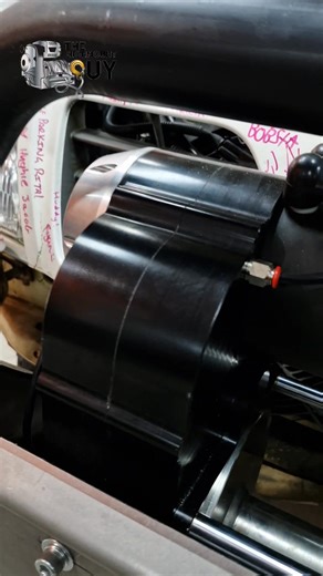 This Kamo Oko Vidi M4022 bolted into a Patroldocta bull bar 🔥 Like brothers... made to be there when you need it most. Winch installs are what we do best. Winch ➝ wiring ➝ dual batteries ➝ spotlights ➝ fridge power. One shop. One setup. Done right. If it pulls, powers, or keeps your beers cold, we install it. Book your rig in before your mates do 👉 03 5918 4537 💪 #thehighmountguy #patroldocta #KOV #kamookovidi #wedontjustbuildthebesthighmounts #youronestopwinchshop | The Highmount Guy