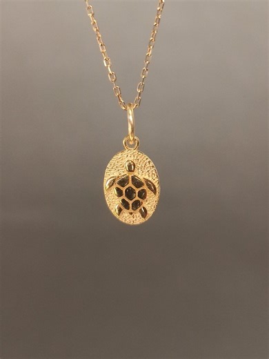 Gold Mini Turtle Medallion Necklace, Sea Turtle Pendant, Ocean Jewelry, Protection Gift for Her - Etsy