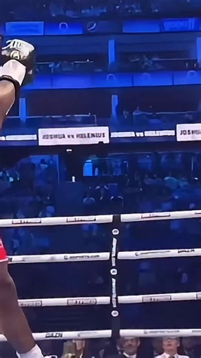 How to throw a one punch knockout using footwork and two point indicators! See how to fully develop this punch from your base. 2 ways to learn boxing… there must be a regimen and a purpose . If you don’t have a regimen, one can be located in our IG SUBSCRIPTIONS! #anthonyjoshua #jakepaul #netflix #boxingnews | Master Boxing