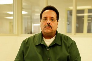 Who were victims of serial killer Alex Henriquez who maintains he's innocent?