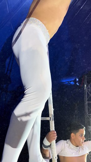 El famoso salto del tornillo 🔩#foryou #xyzbca #parati #circofuentesgasca #trapecista #trapeciosvolantes