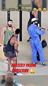 anatoly squat prank#motivation #heavysquatworkout #fitness #gymnasium #funny#bodybuilding
