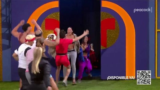 Peacock TV TV Spot, 'La Casa Podcast: Realities After Dark'