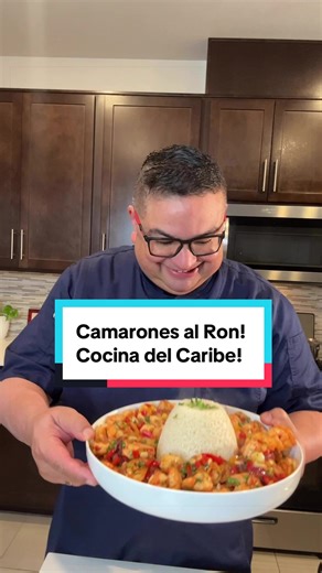 Quién dijo que cocinar en casa no puede ser un espectáculo? 🔥🦐 Hoy te enseño a preparar Camarones Flameados al Ron, una receta rápida, elegante y llena de sabor caribeño. Un plato perfecto para sorprender en casa… o para impresionar a tus invitados como en un restaurante. El secreto está en sellar bien los camarones y flamear el ron correctamente para concentrar el sabor sin que quede alcohol. Cocinar no es solo preparar comida… es crear momentos. — ChefJabs 👨🏻‍🍳🔥 #cam#camaronesc#recetasfa