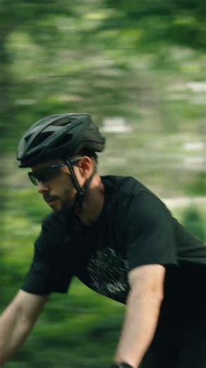 Top up your tires anytime, anywhere with ease using the HOTO Pocket Air Pump! Black Friday deal—shop via the link in bio. #HOTOTools #DesignedbyHOTO #airpump #electricairpump #Blackfriday #Bikegear | HOTO