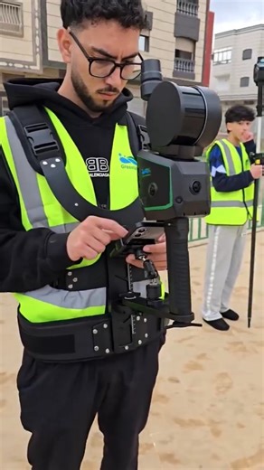 Lidar Perú on Instagram: "🚀 Lleva tus levantamientos 3D al siguiente nivel con LiGrip O2 y LiGrip O2 Lite Los sensores LiGrip O2 y LiGrip O2 Lite son escáneres LiDAR SLAM portátiles de última generación, diseñados para capturar entornos complejos con alta precisión, incluso en áreas sin señal GNSS. 🔹 LiGrip O2 Ideal para proyectos de gran escala que requieren máxima cobertura, velocidad y precisión, como minería, túneles, infraestructura, plantas industriales y espacios subterráneos. 🔹 LiGrip